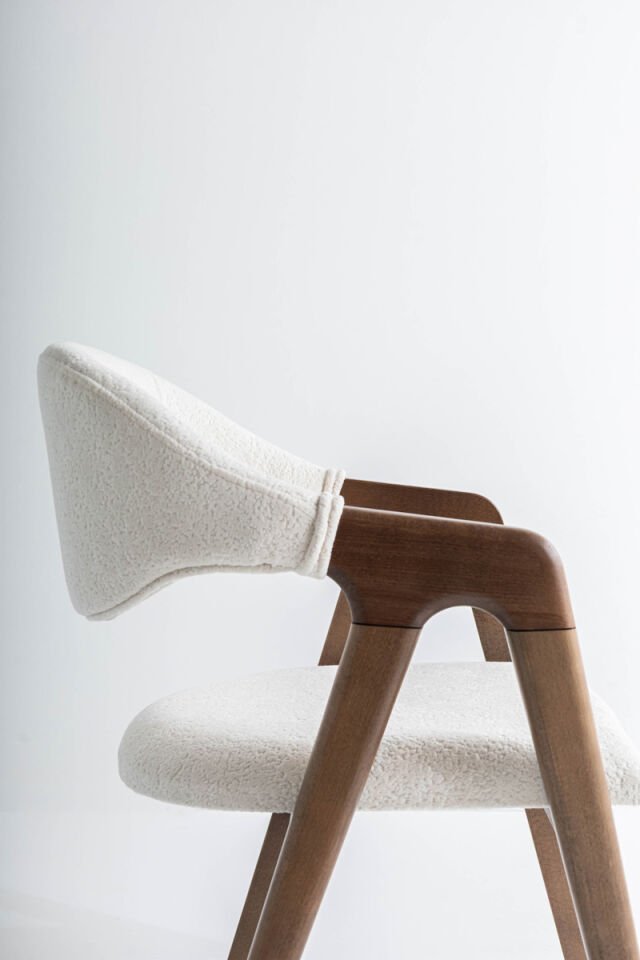 Asos Stuhl